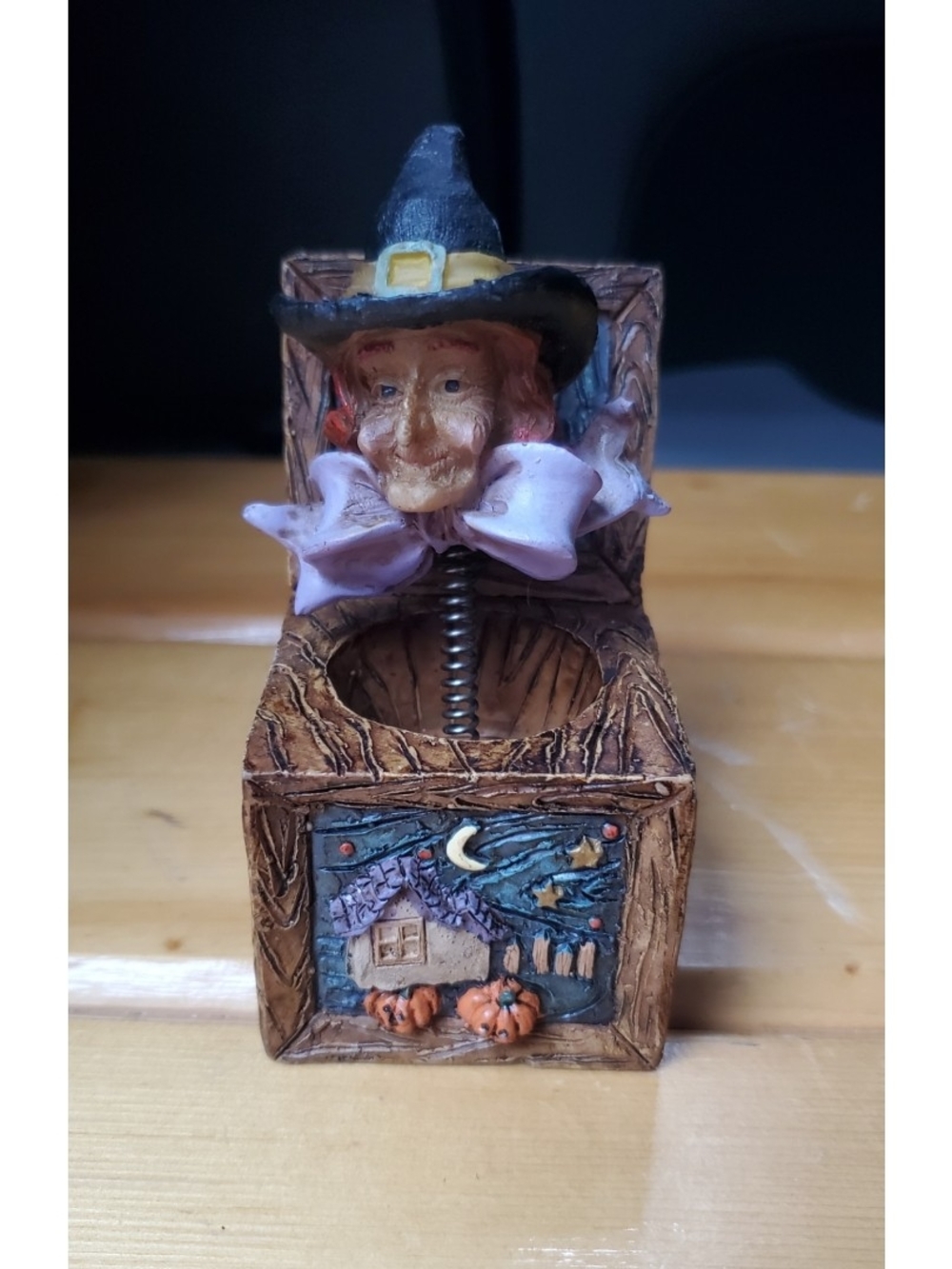 Montefiori Collection Witch in a Box Bobblehead Figurine Halloween Decor A8-9833